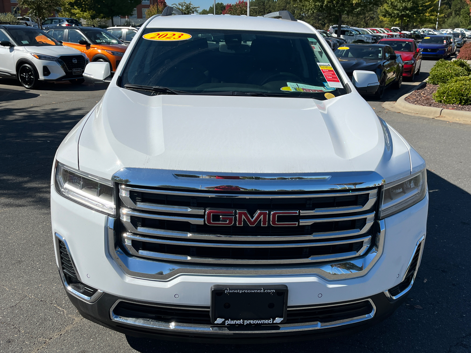 2023 GMC Acadia SLT 2