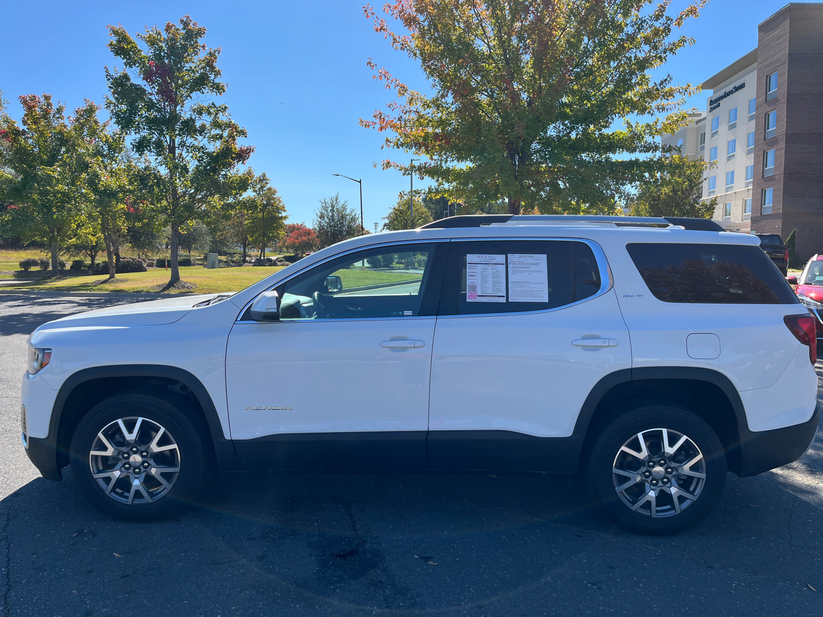 2023 GMC Acadia SLT 5