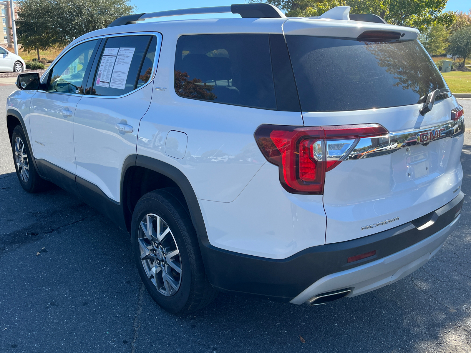 2023 GMC Acadia SLT 7