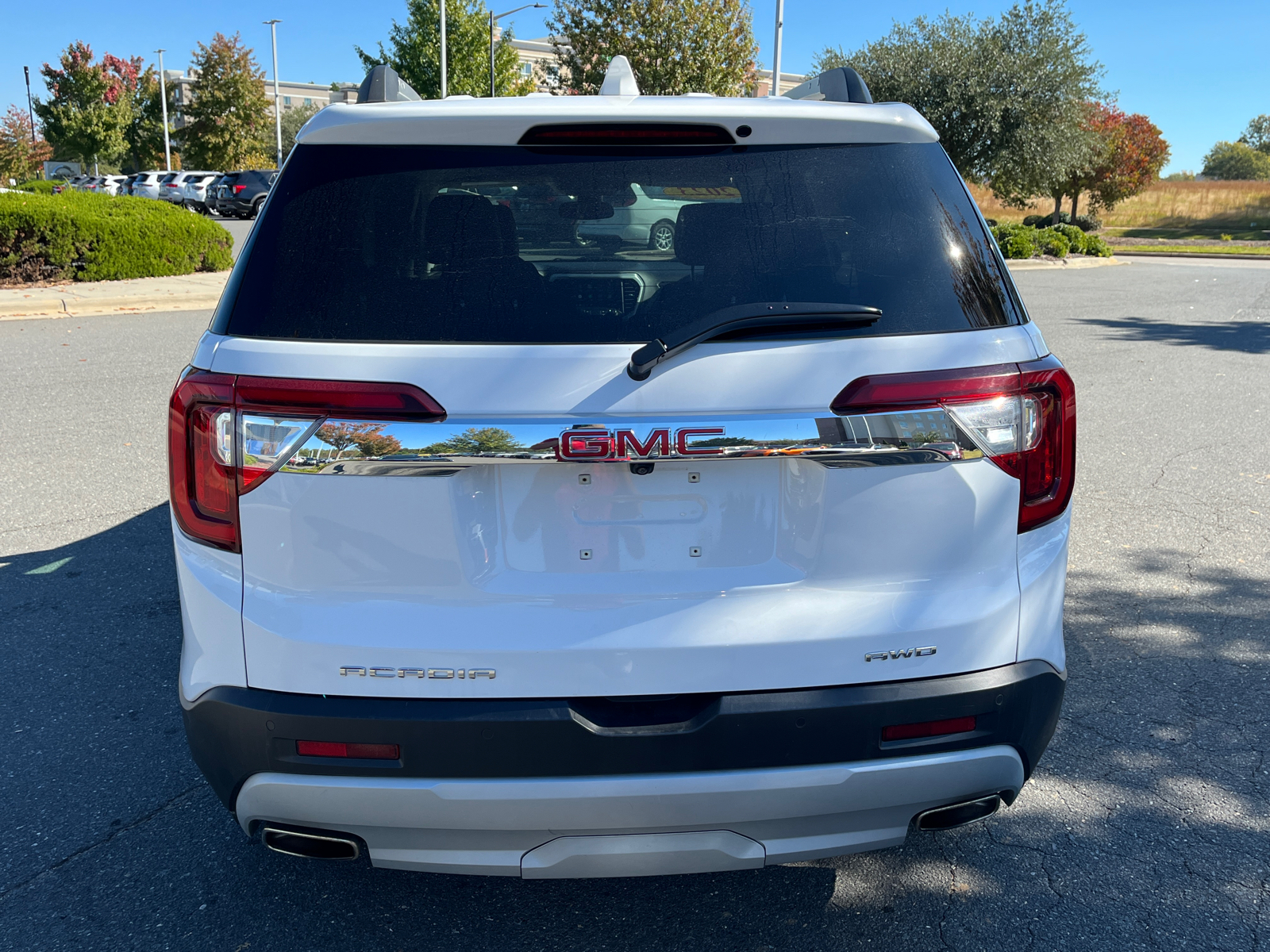 2023 GMC Acadia SLT 8