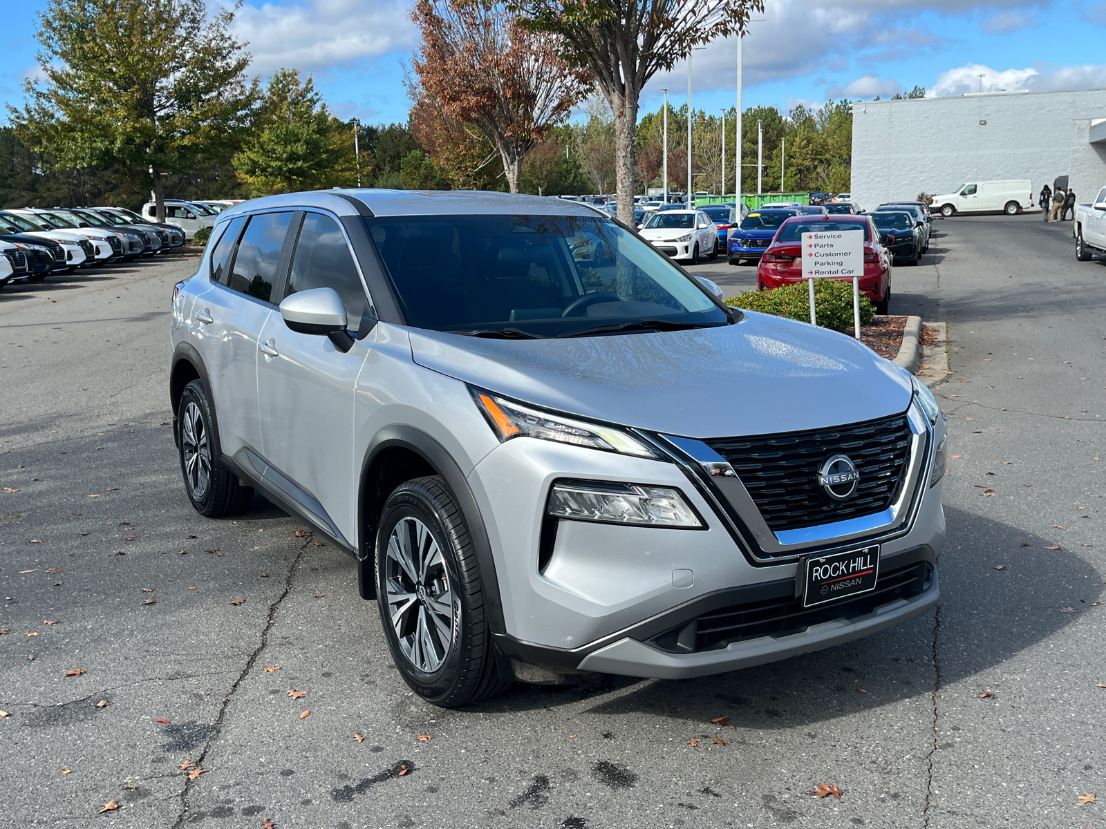 2023 Nissan Rogue SV 1