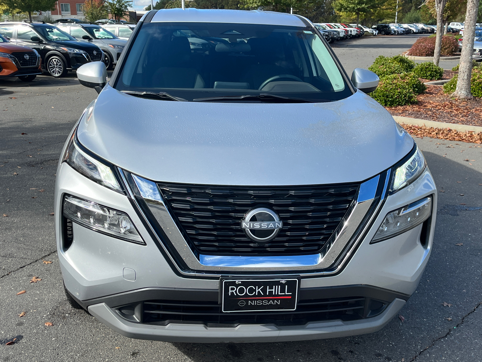 2023 Nissan Rogue SV 2