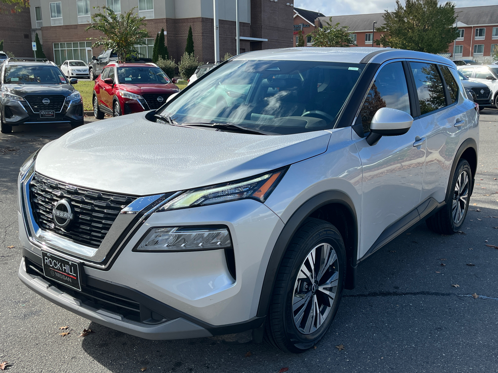 2023 Nissan Rogue SV 4