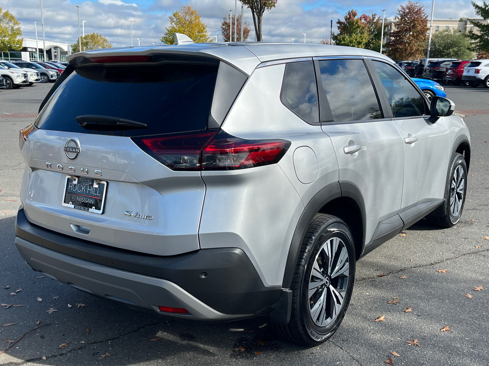 2023 Nissan Rogue SV 10