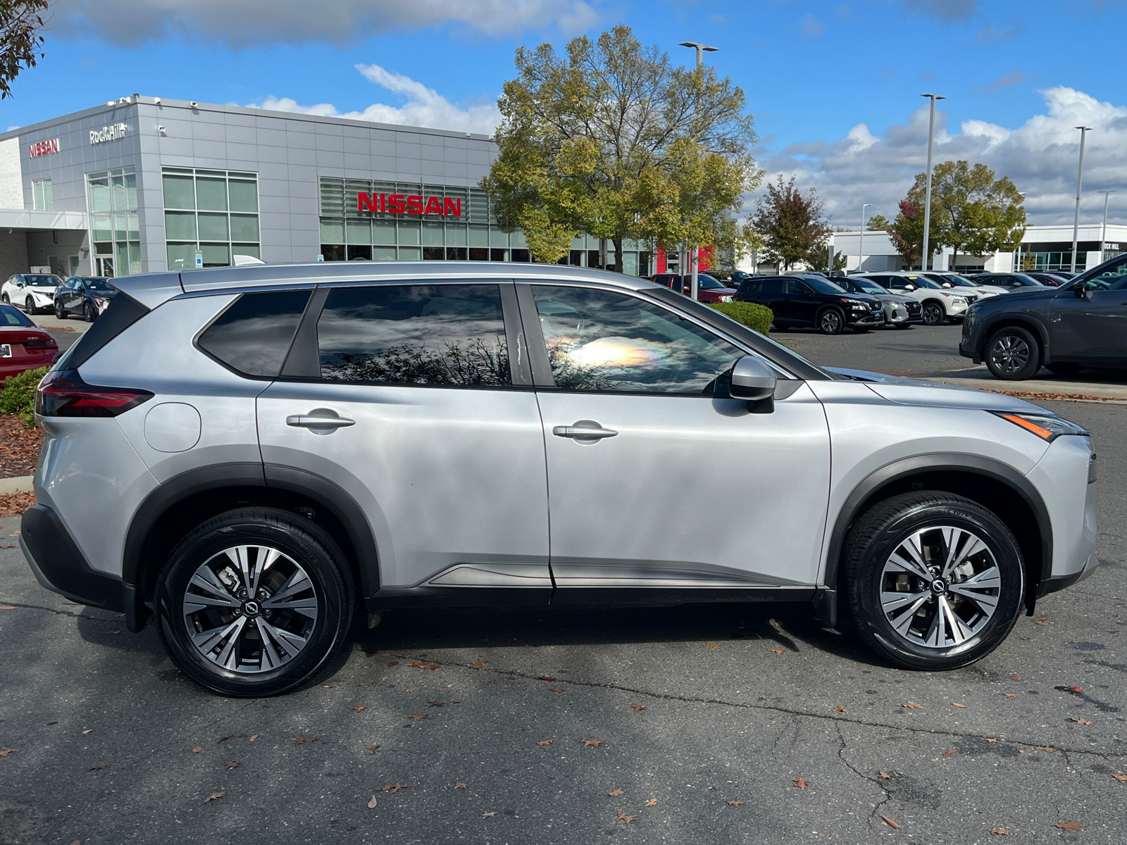 2023 Nissan Rogue SV 11