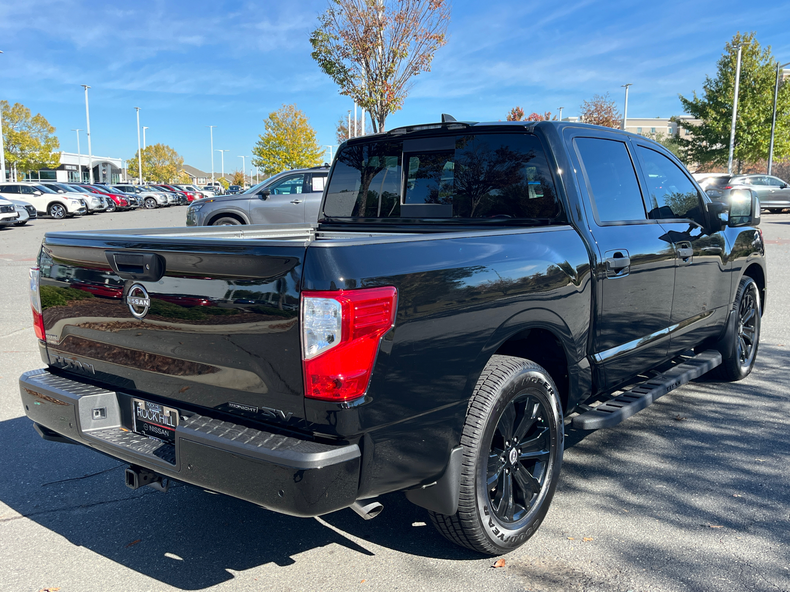 2023 Nissan Titan SV 14