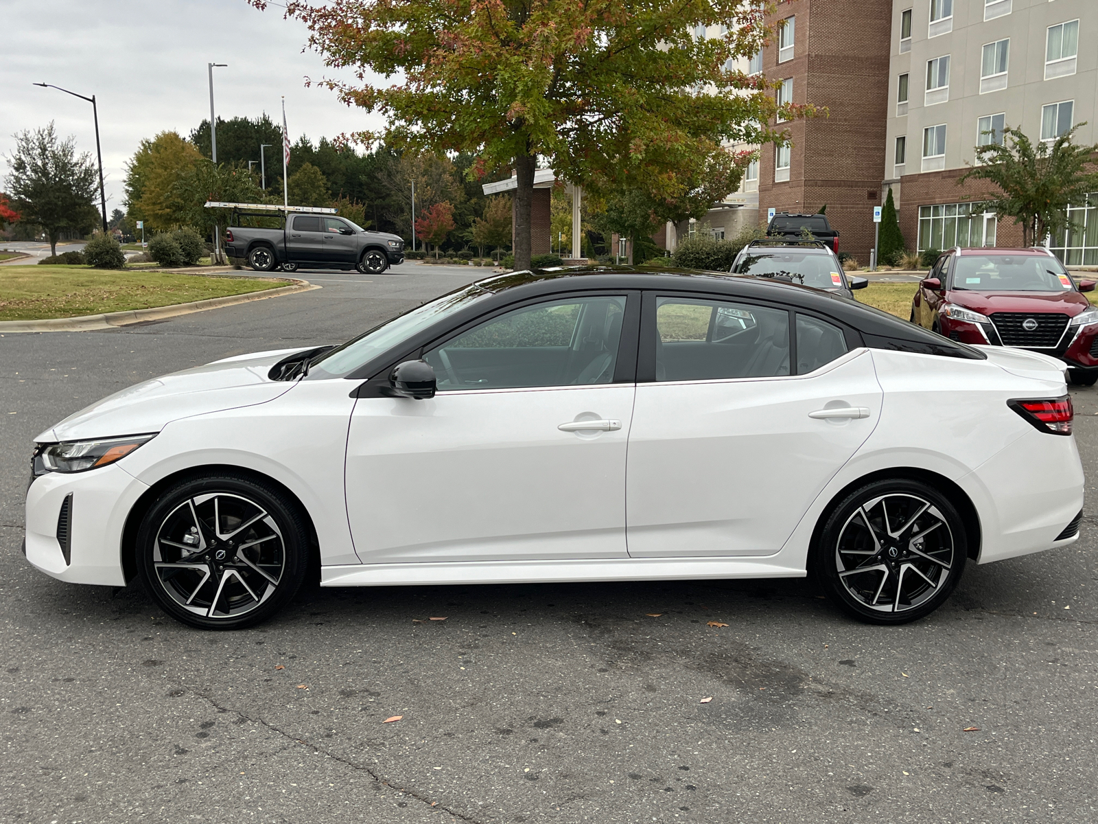 2024 Nissan Sentra SR 5