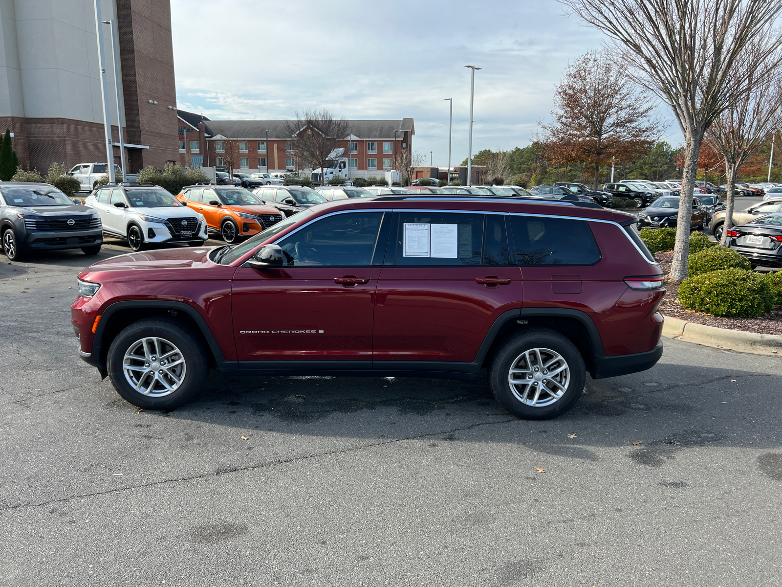 2021 Jeep Grand Cherokee L Laredo 5