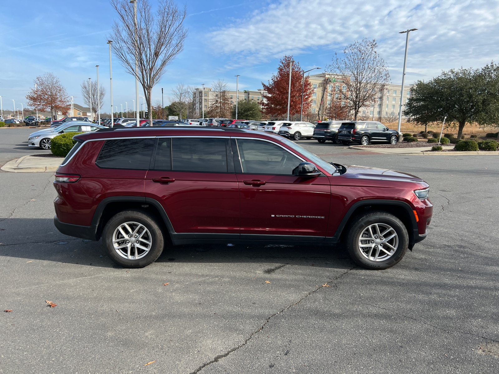 2021 Jeep Grand Cherokee L Laredo 11