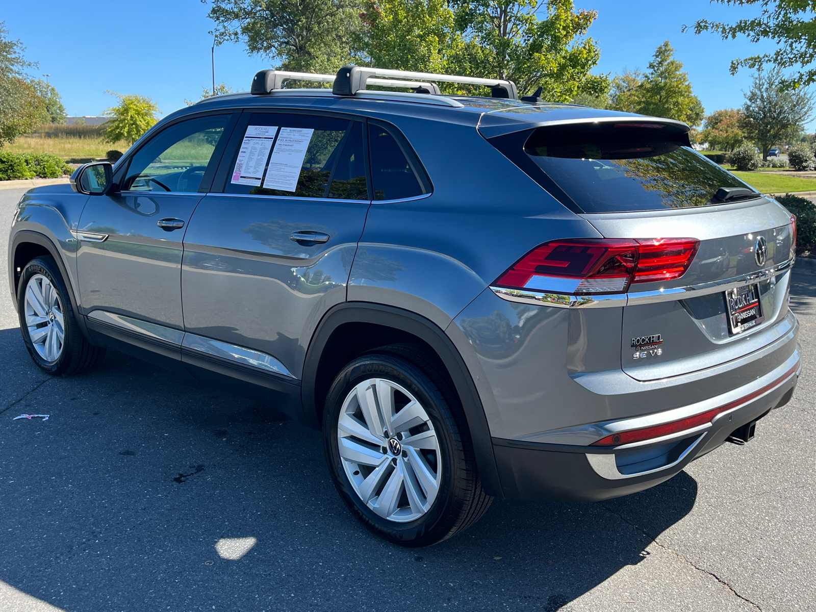 2022 Volkswagen Atlas Cross Sport 3.6L V6 SE w/Technology 7