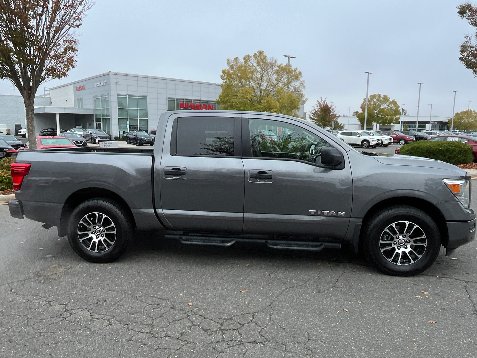 2022 Nissan Titan SV 14