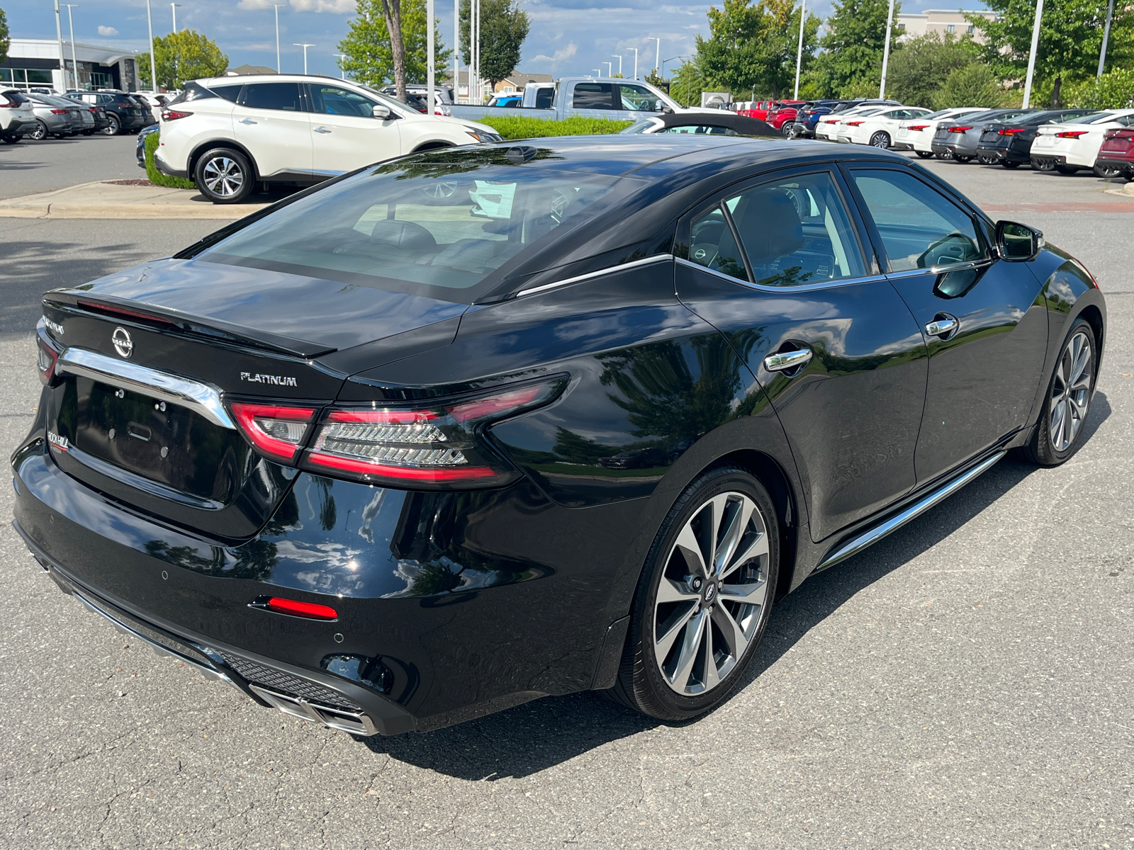 2023 Nissan Maxima Platinum 10