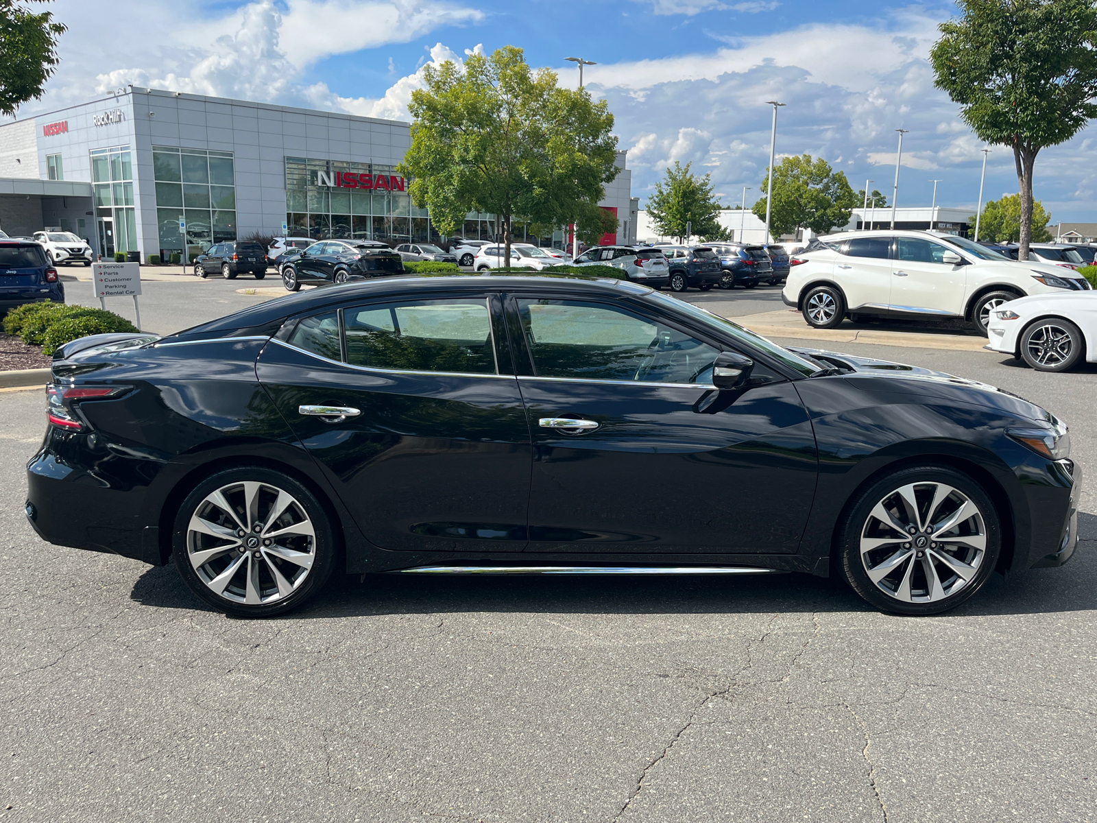 2023 Nissan Maxima Platinum 11