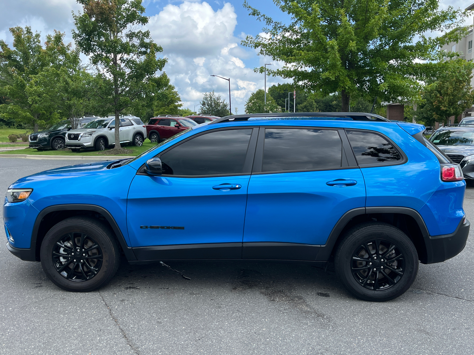 2023 Jeep Cherokee Altitude 5