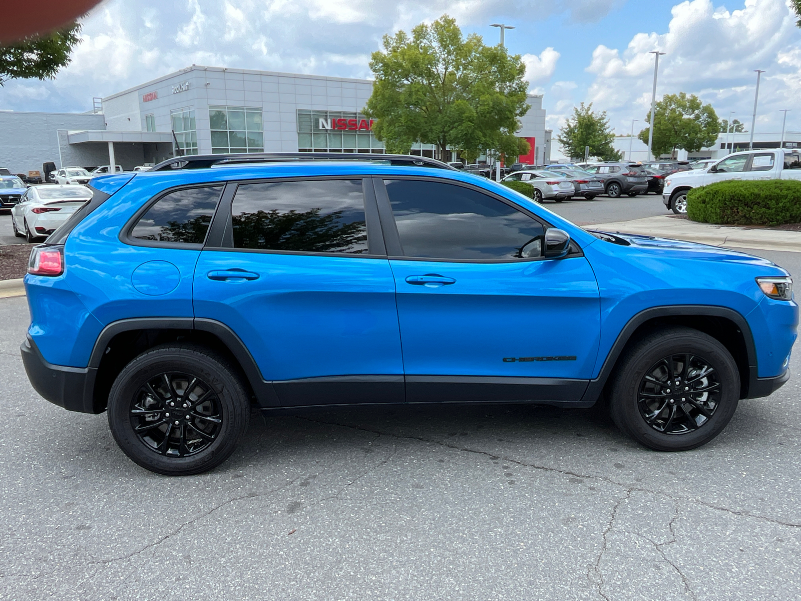 2023 Jeep Cherokee Altitude 11