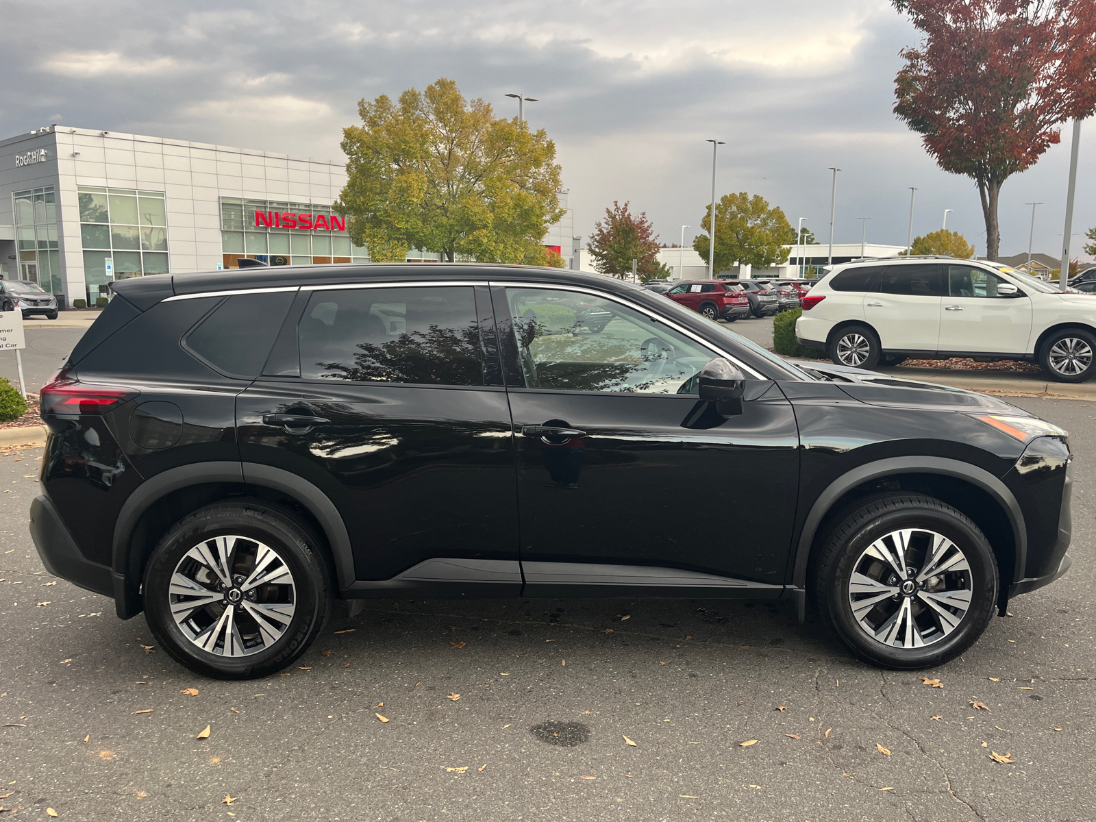 2021 Nissan Rogue SV 11