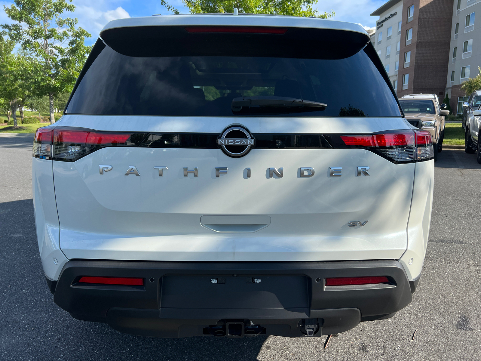 2023 Nissan Pathfinder SV 7