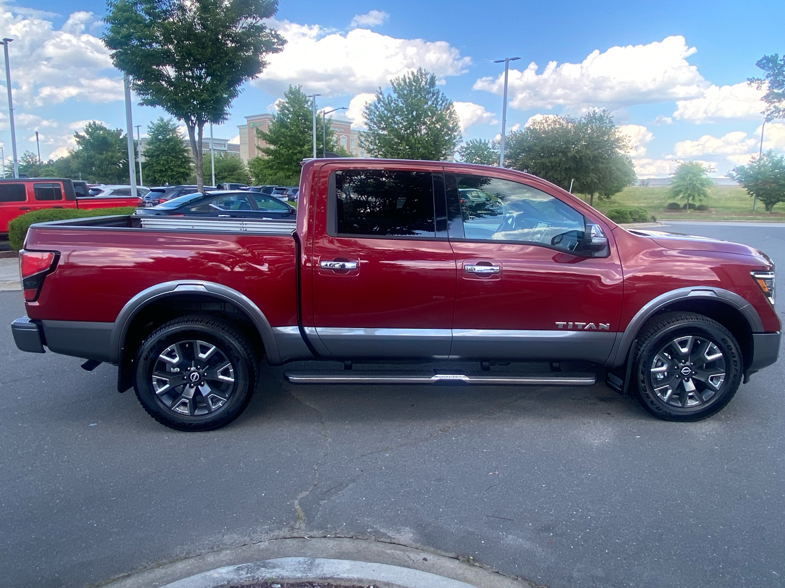 2023 Nissan Titan Platinum Reserve 14