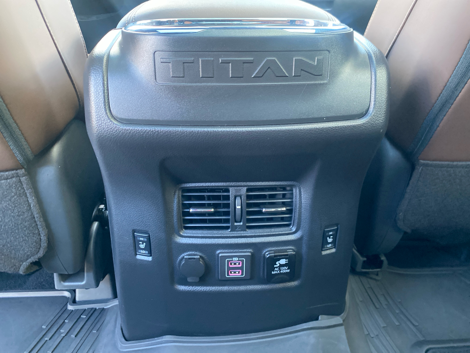 2023 Nissan Titan Platinum Reserve 37