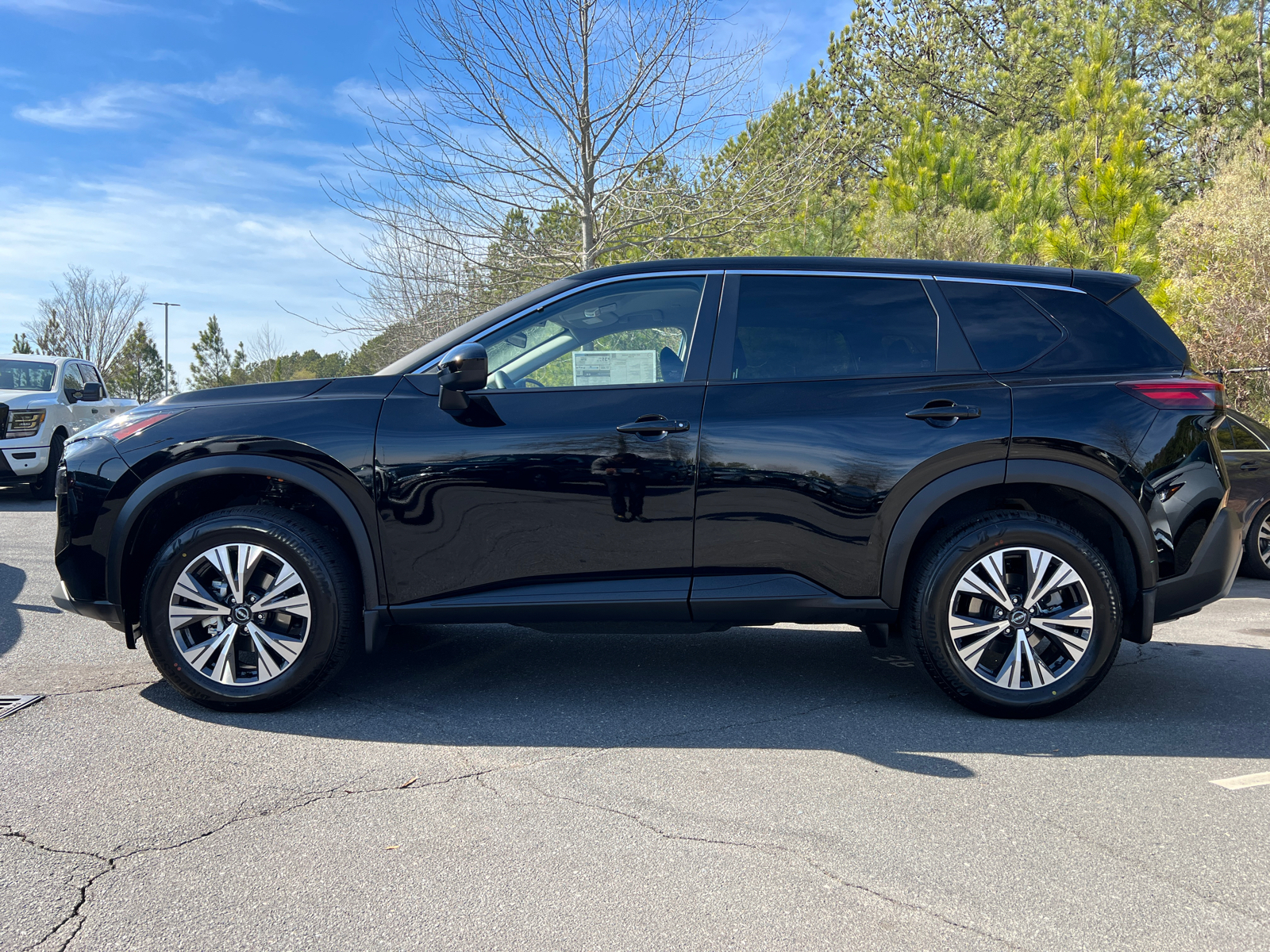 2023 Nissan Rogue SV 5