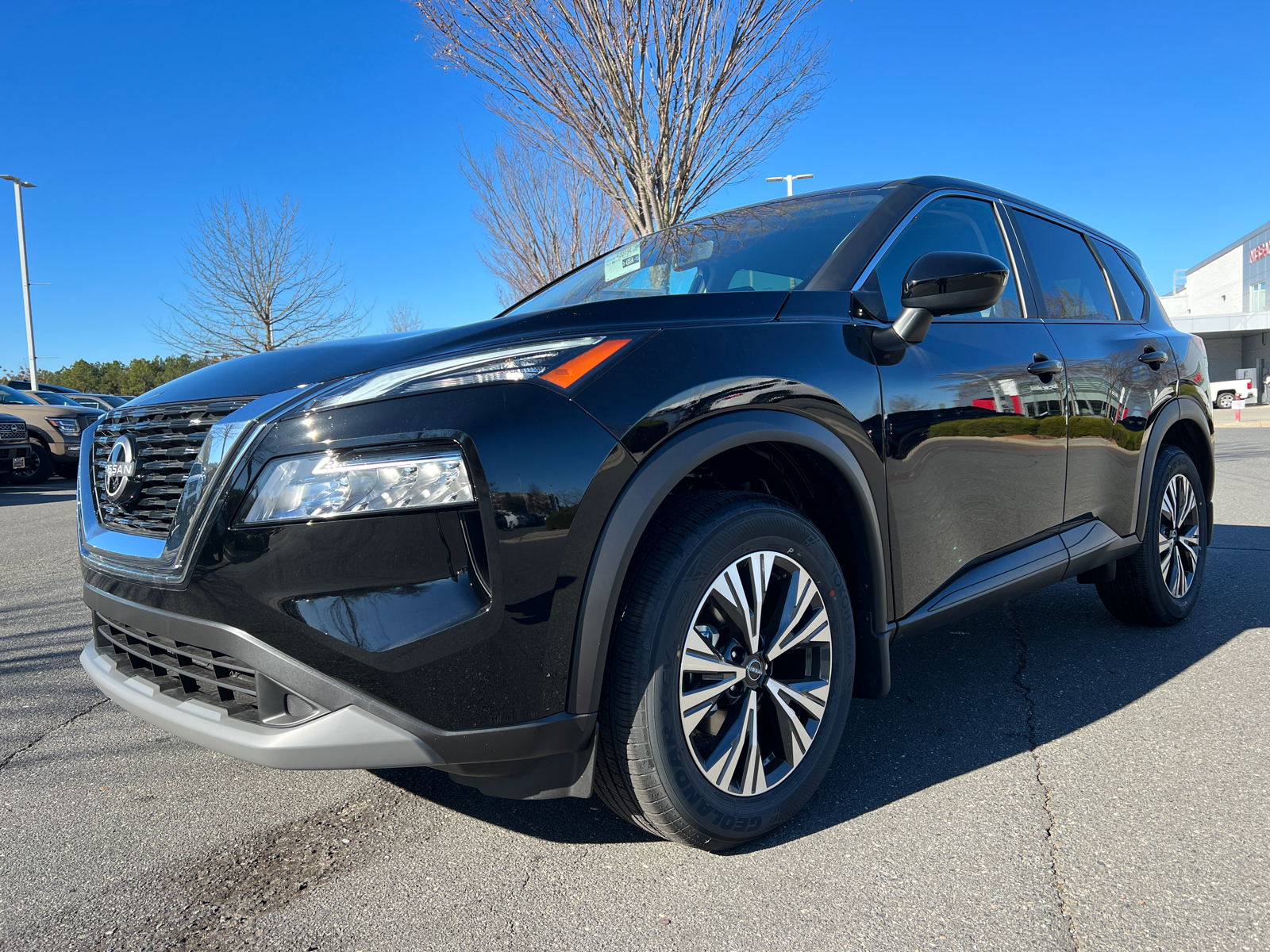 2023 Nissan Rogue SV 4