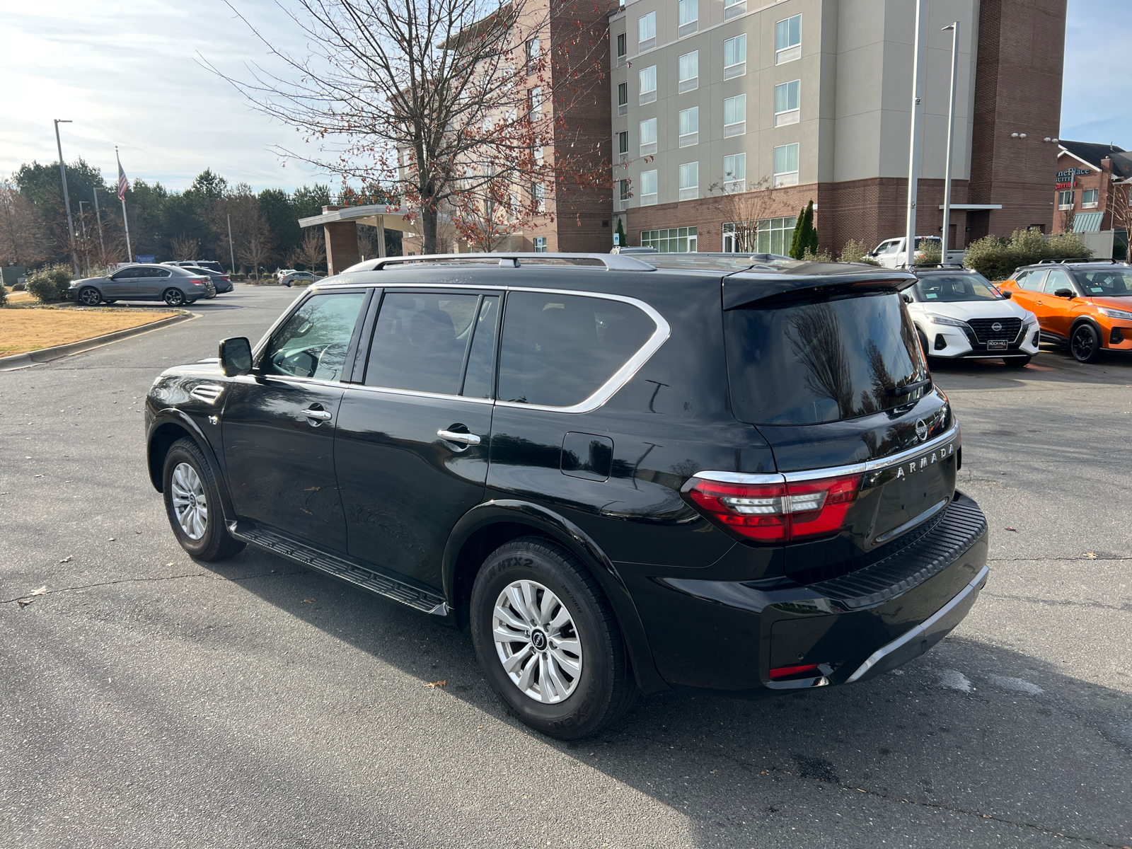 2022 Nissan Armada SV 5