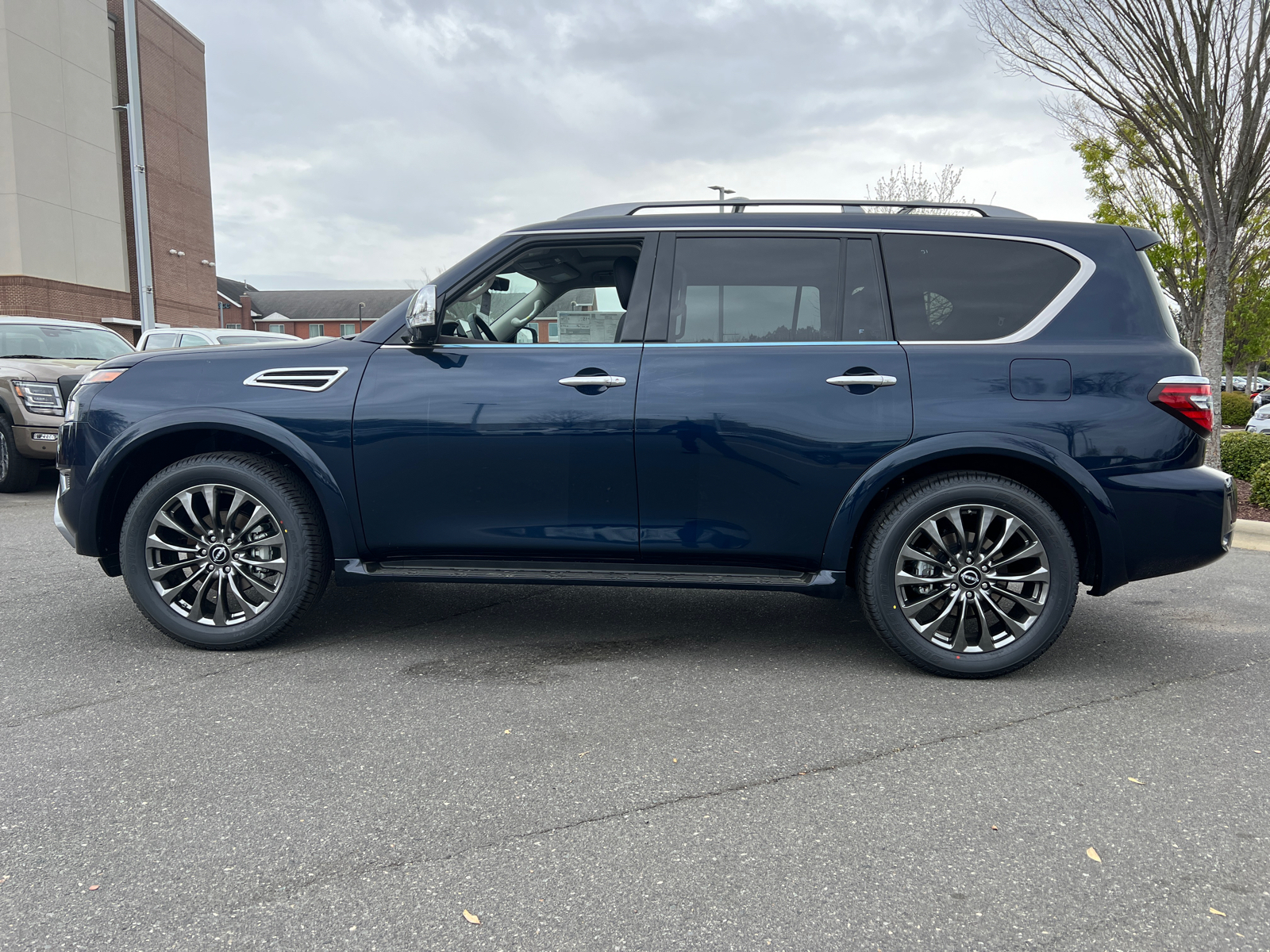 2024 Nissan Armada Platinum 5