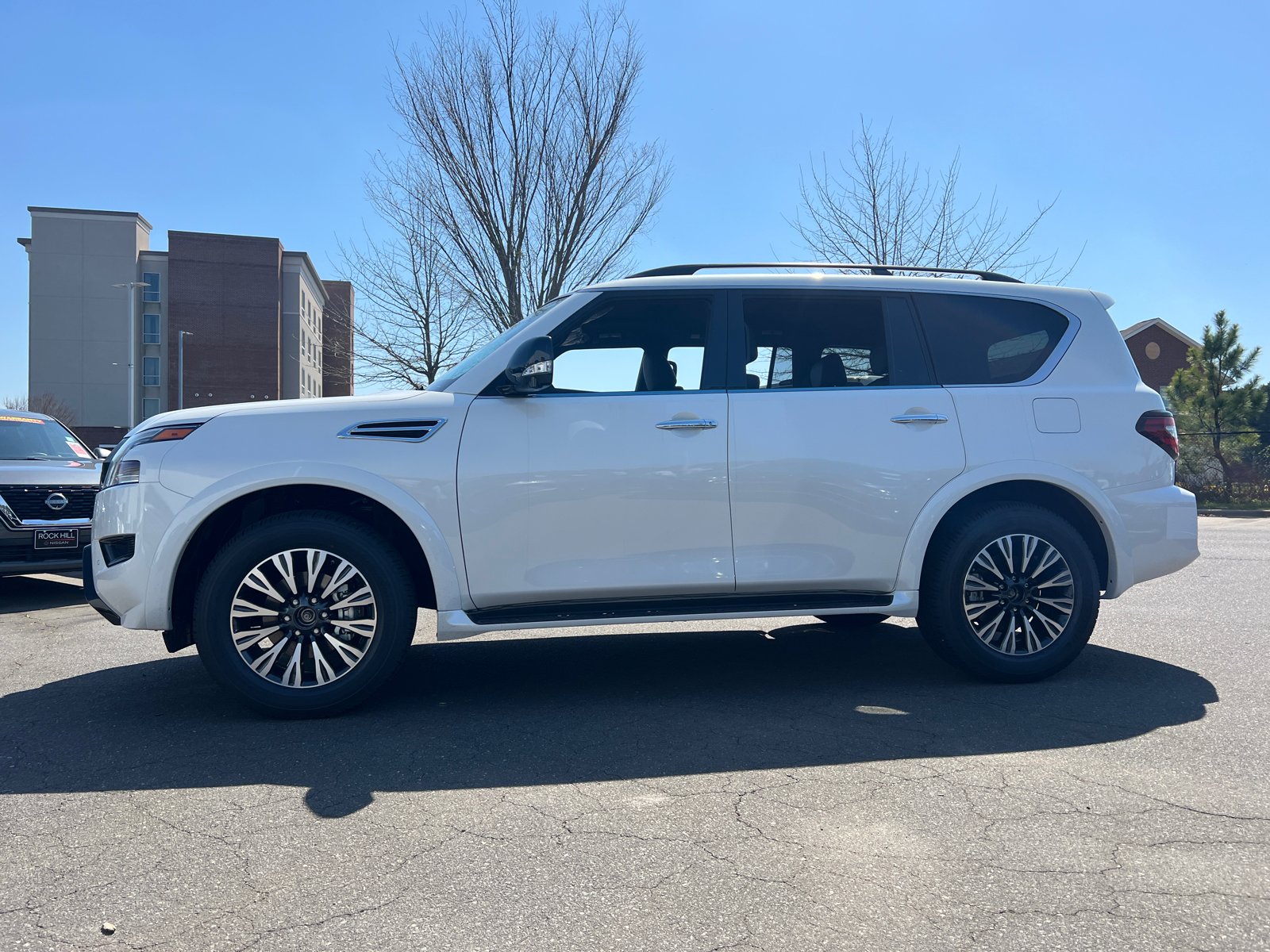 2024 Nissan Armada SL 5