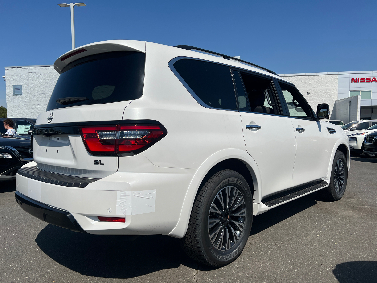 2024 Nissan Armada SL 10