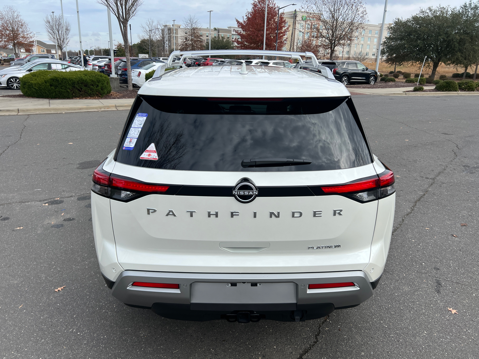 2024 Nissan Pathfinder Platinum 8