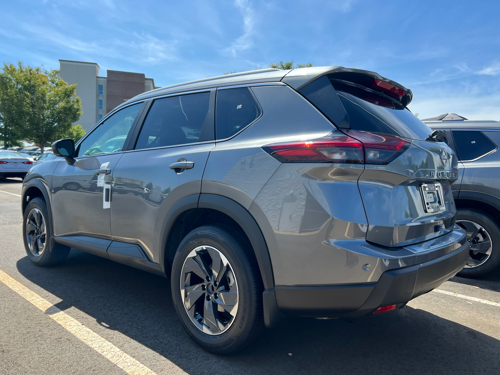 2024 Nissan Rogue SV 4