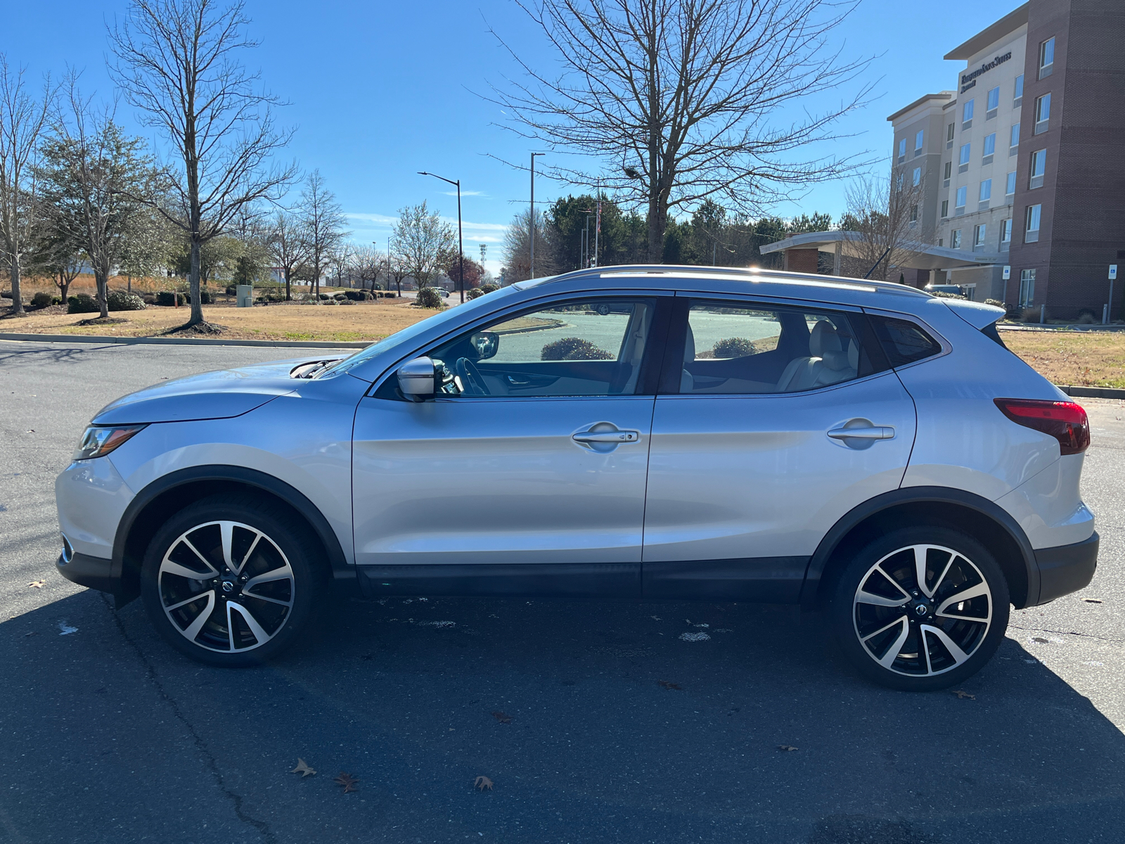 2019 Nissan Rogue Sport SL 5