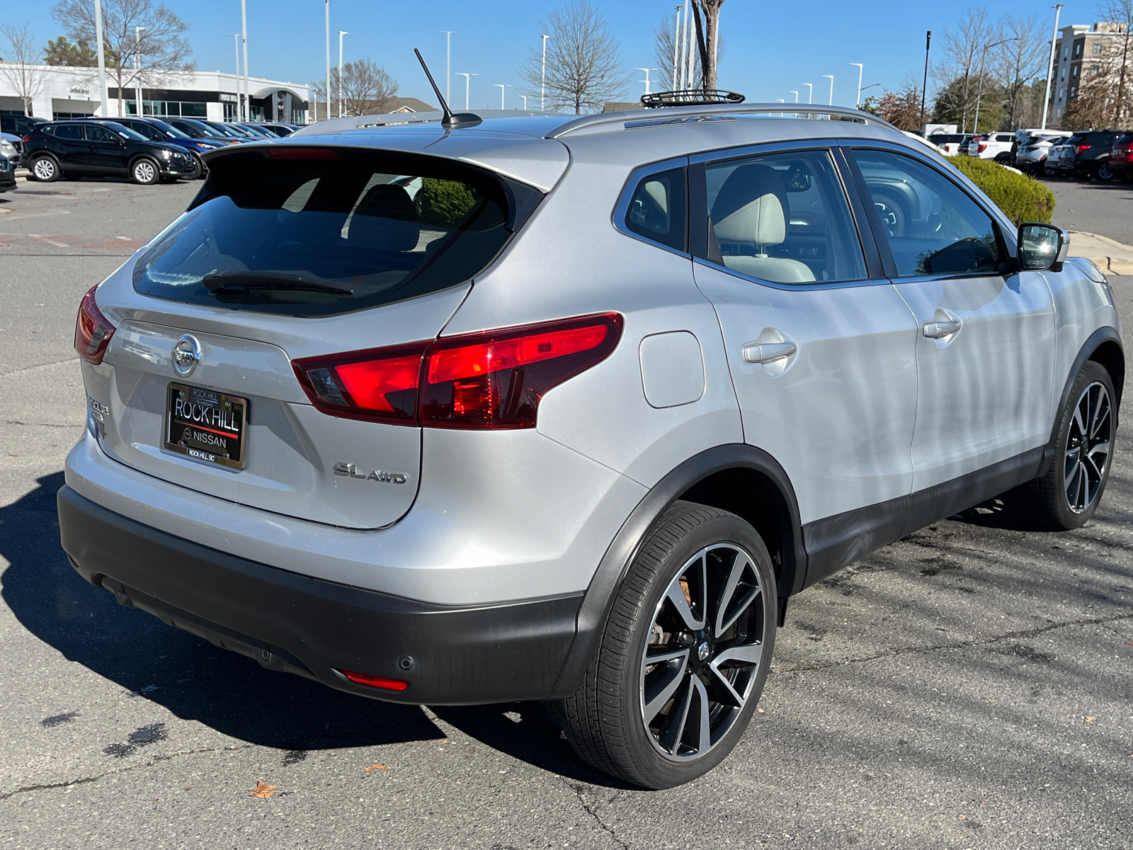 2019 Nissan Rogue Sport SL 10