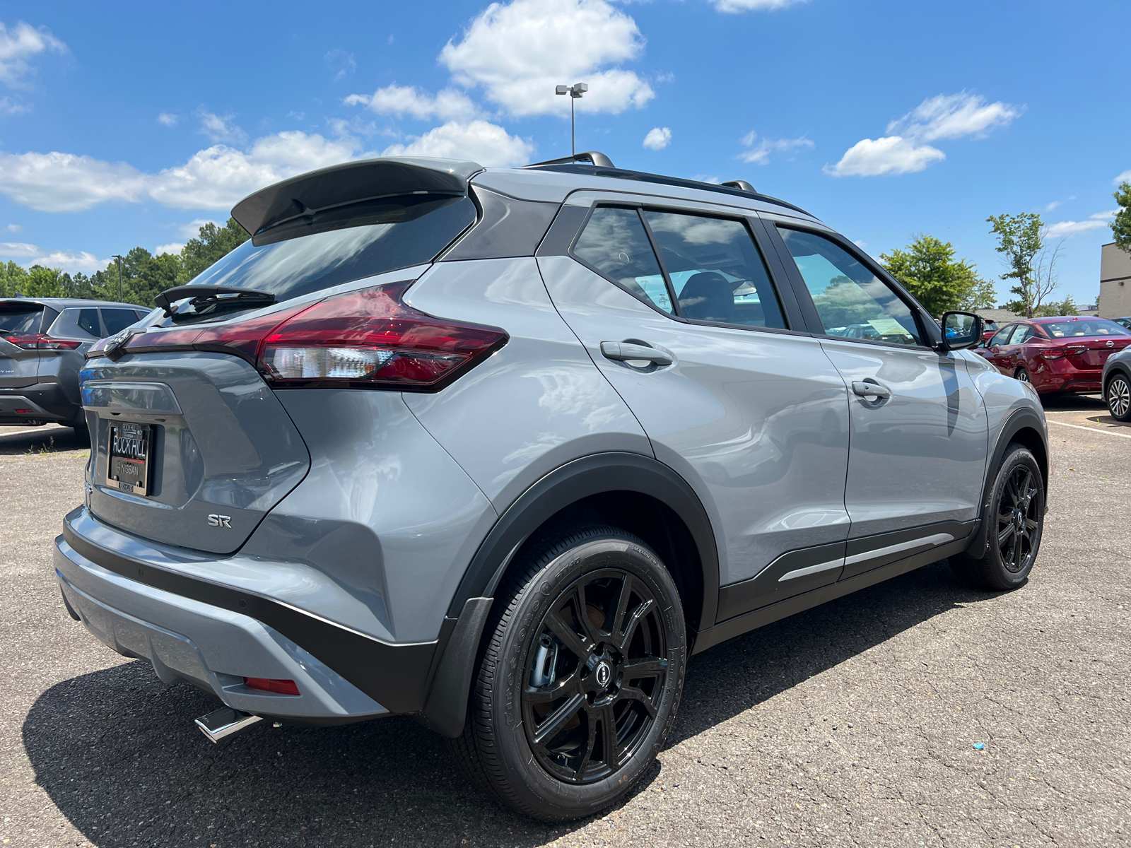 2024 Nissan Kicks SR 10