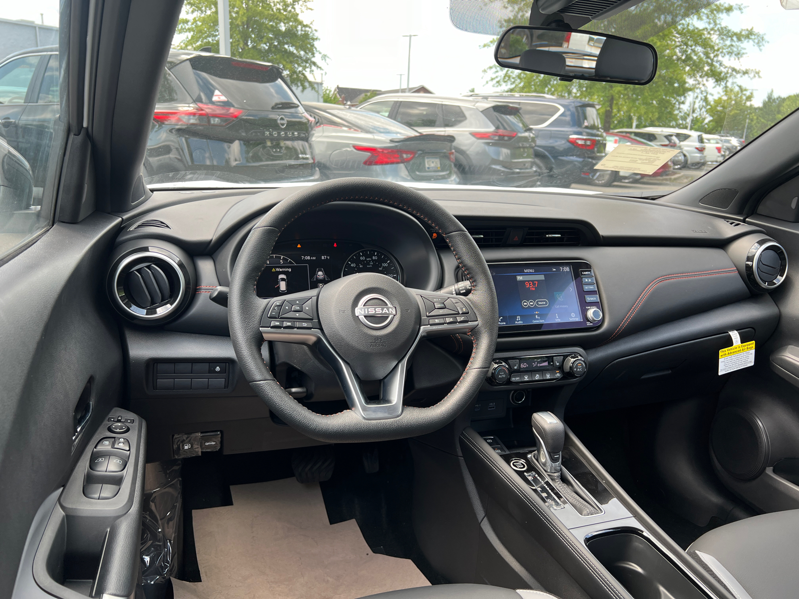 2024 Nissan Kicks SR 30