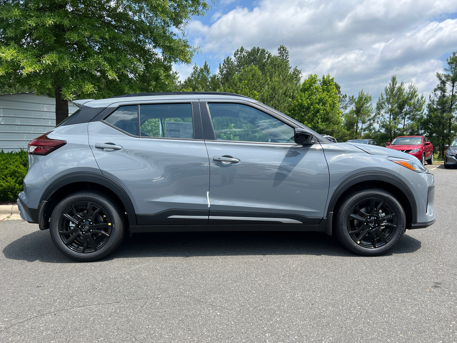 2024 Nissan Kicks SR 10