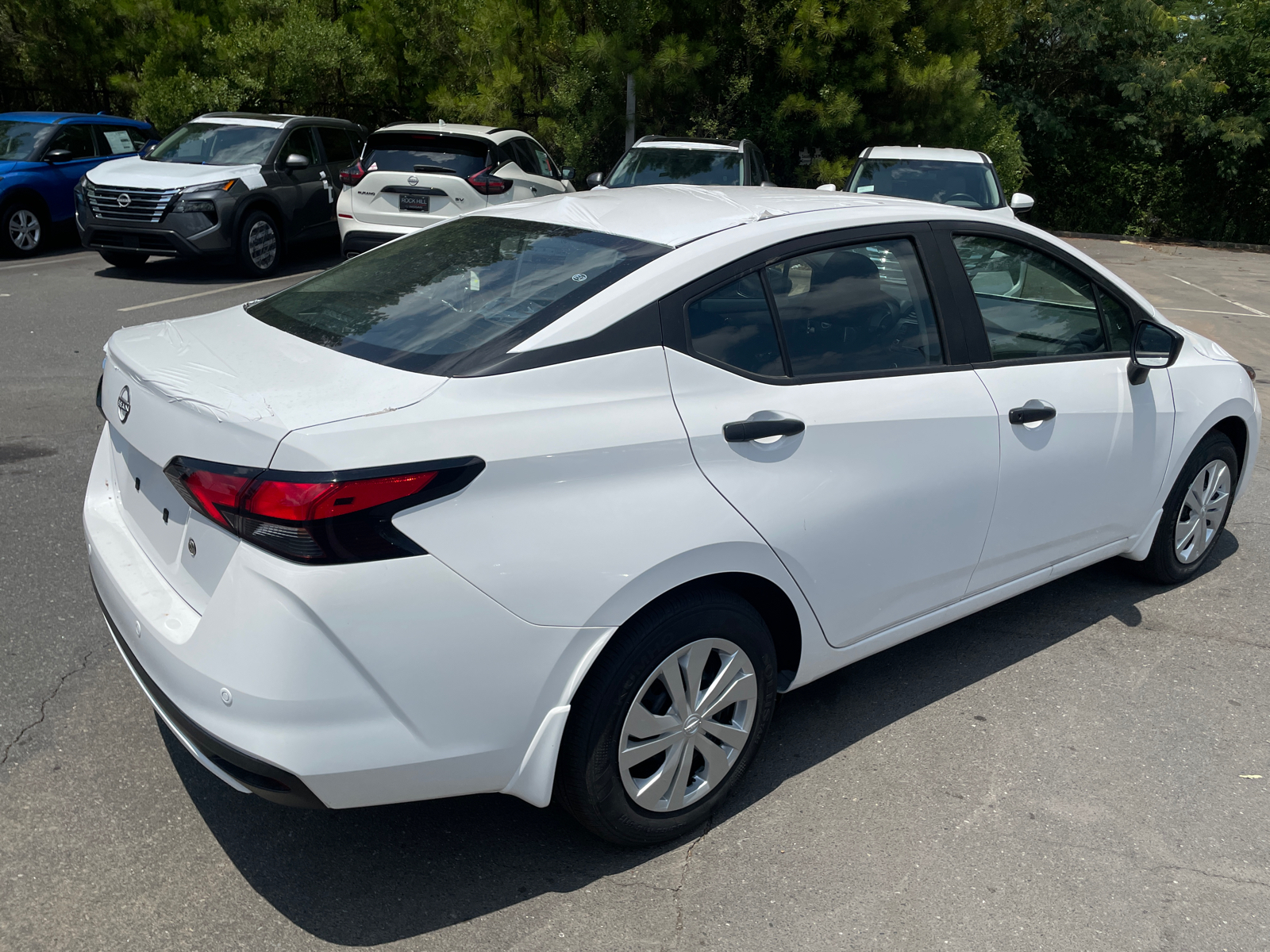 2024 Nissan Versa 1.6 S 8