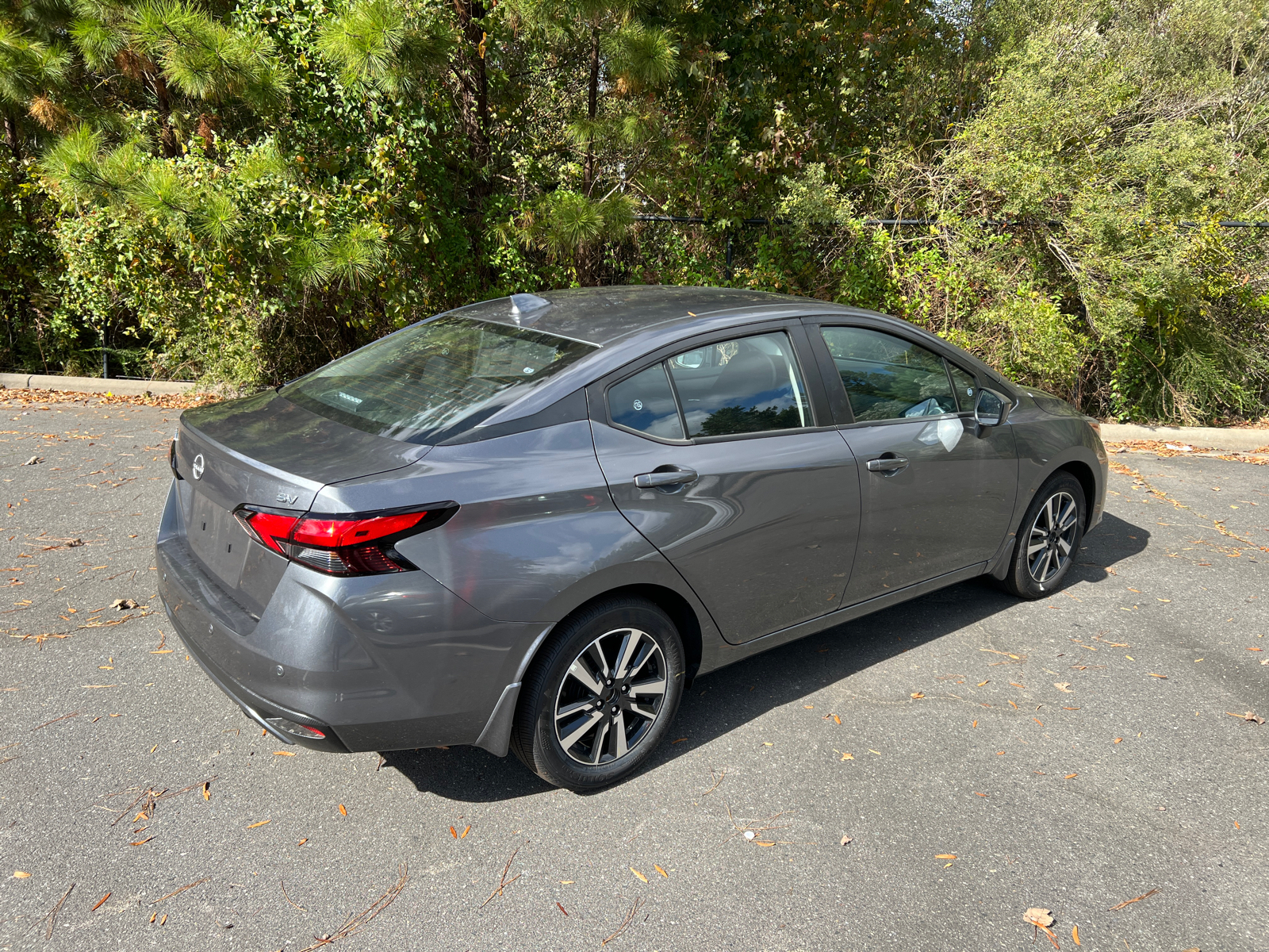 2024 Nissan Versa 1.6 SV 10