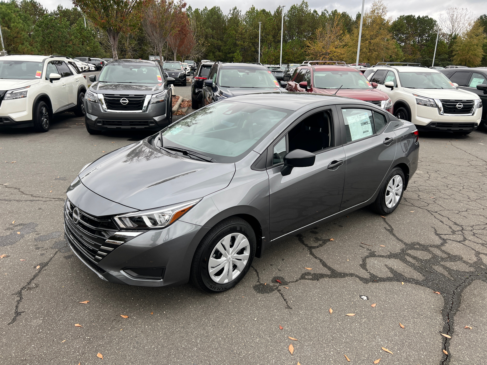 2024 Nissan Versa 1.6 S 4