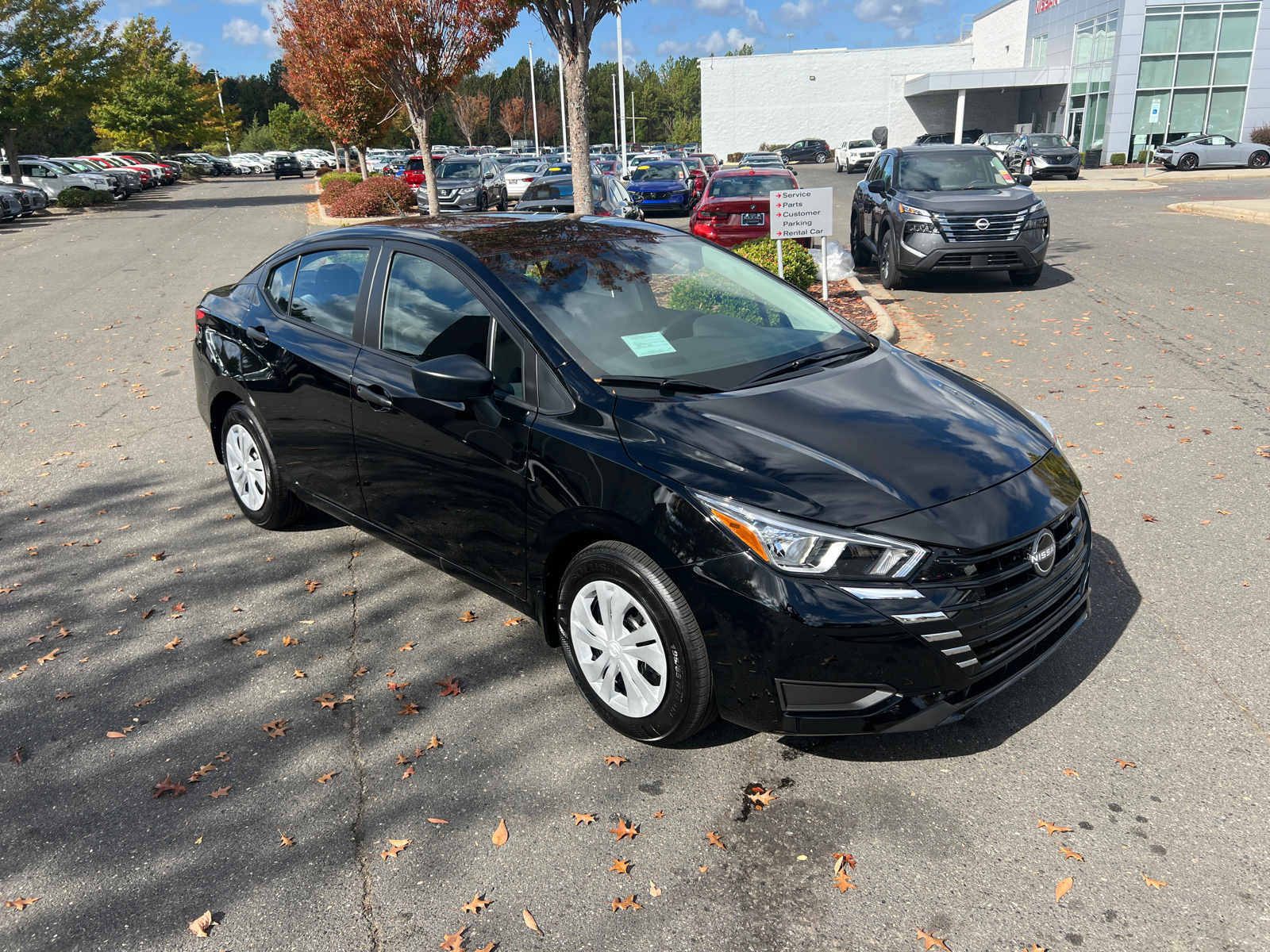 2024 Nissan Versa 1.6 S 1