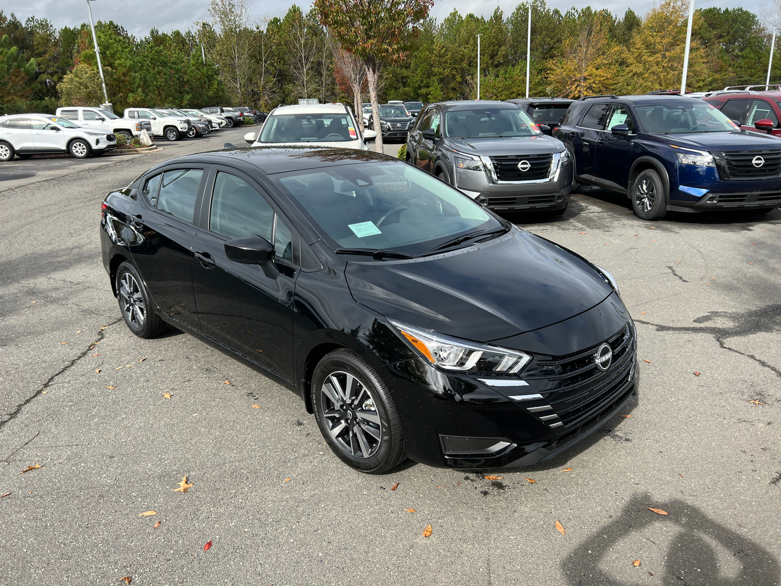 2024 Nissan Versa 1.6 SV 1