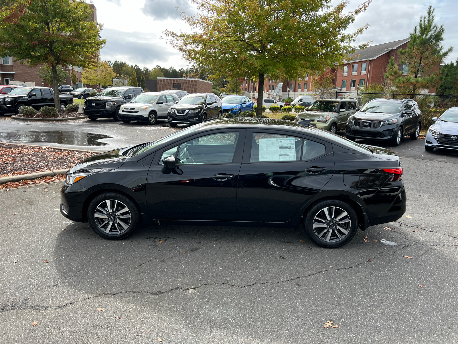 2024 Nissan Versa 1.6 SV 5