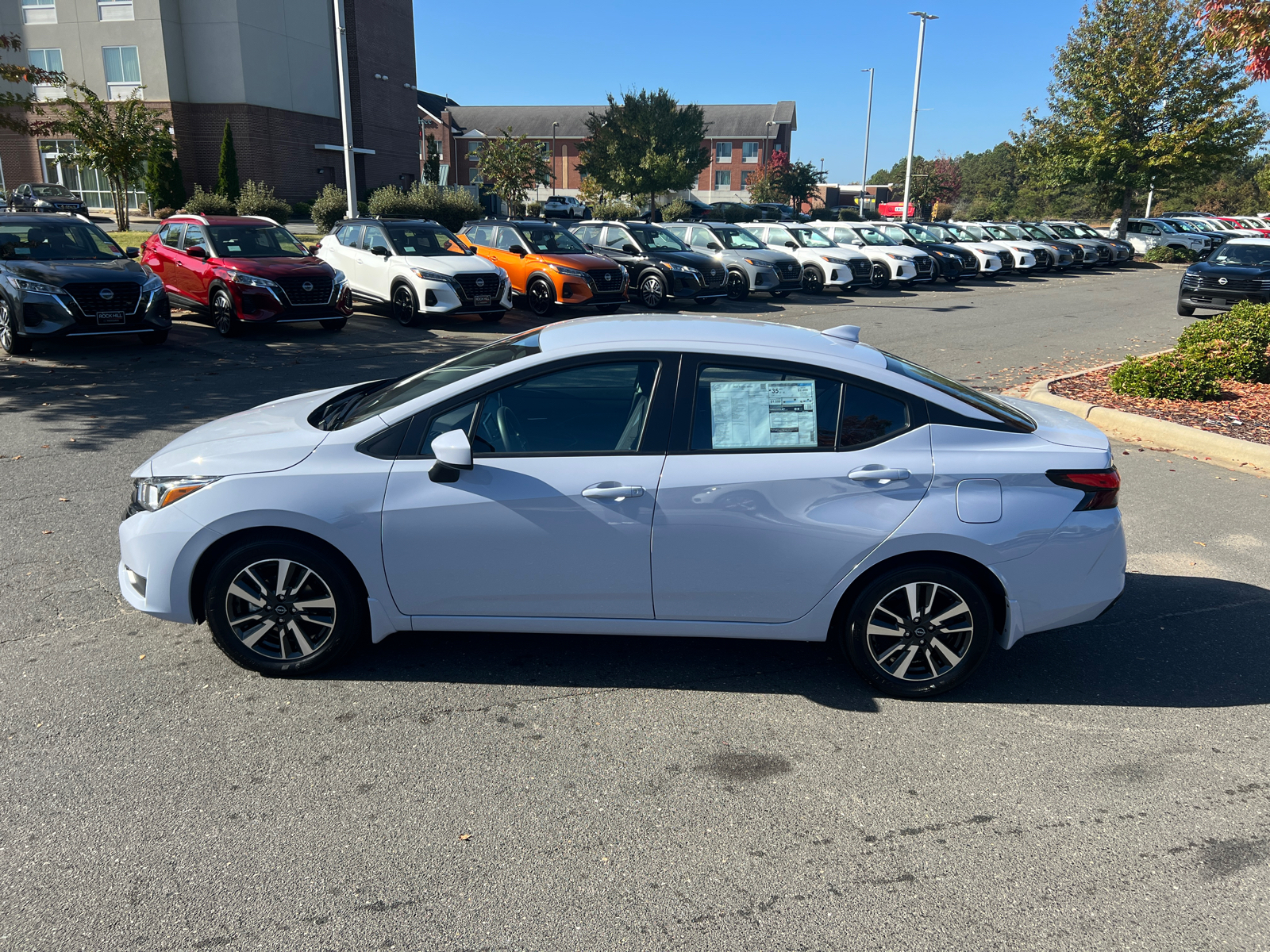 2024 Nissan Versa 1.6 SV 5