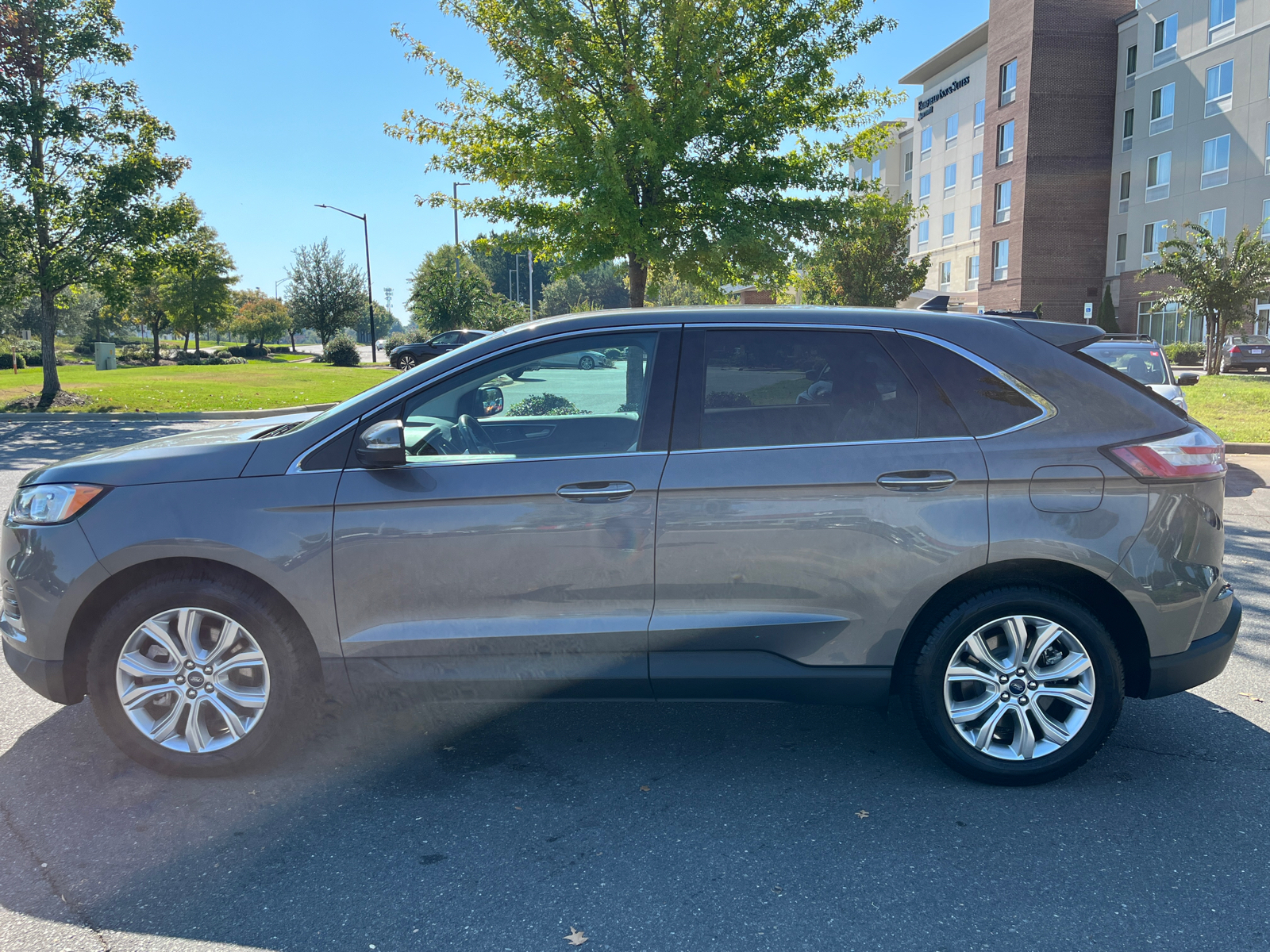 2021 Ford Edge Titanium 5