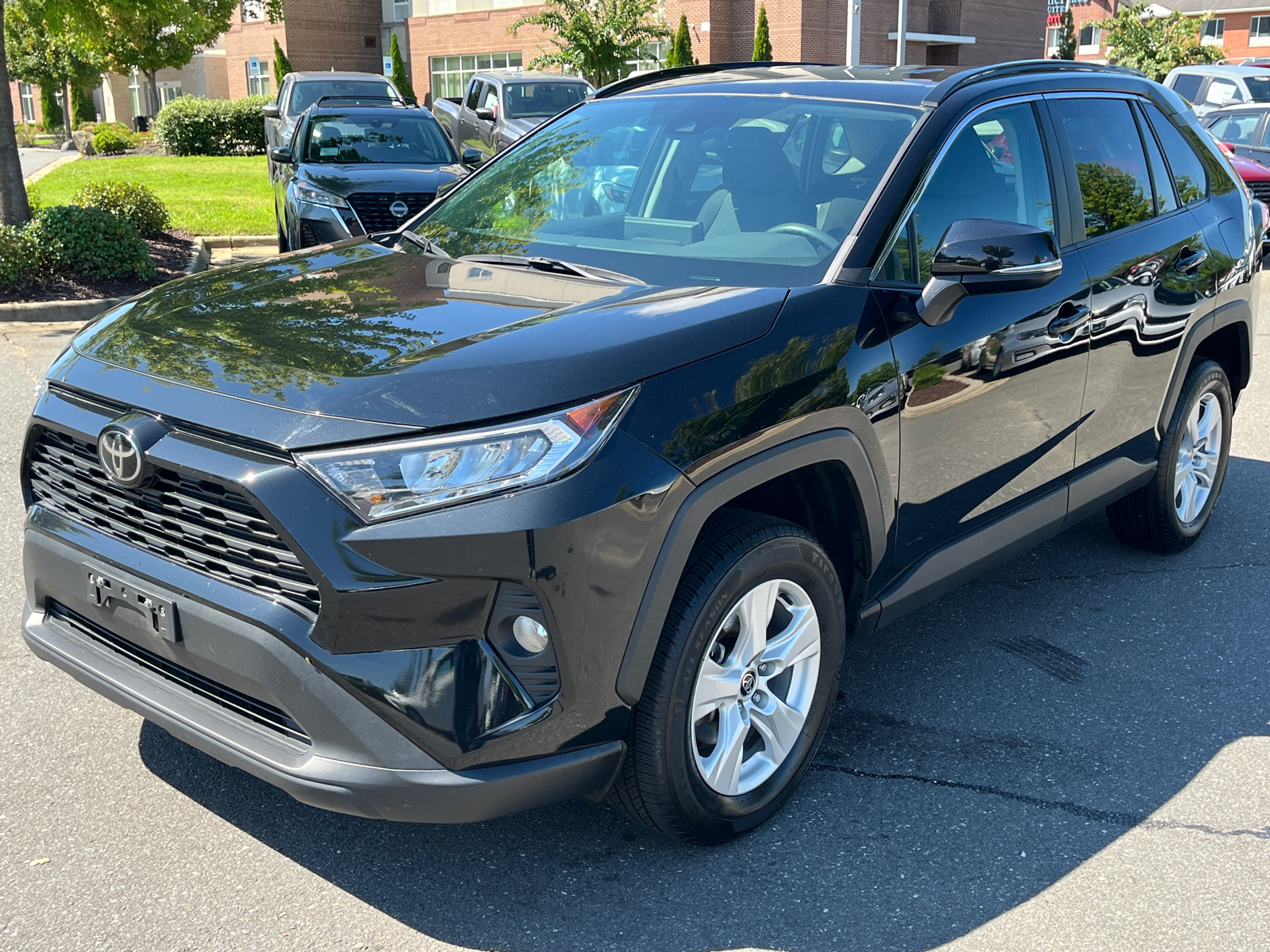 2021 Toyota RAV4 XLE 4