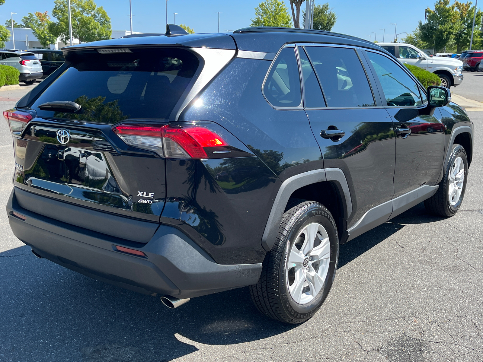 2021 Toyota RAV4 XLE 10