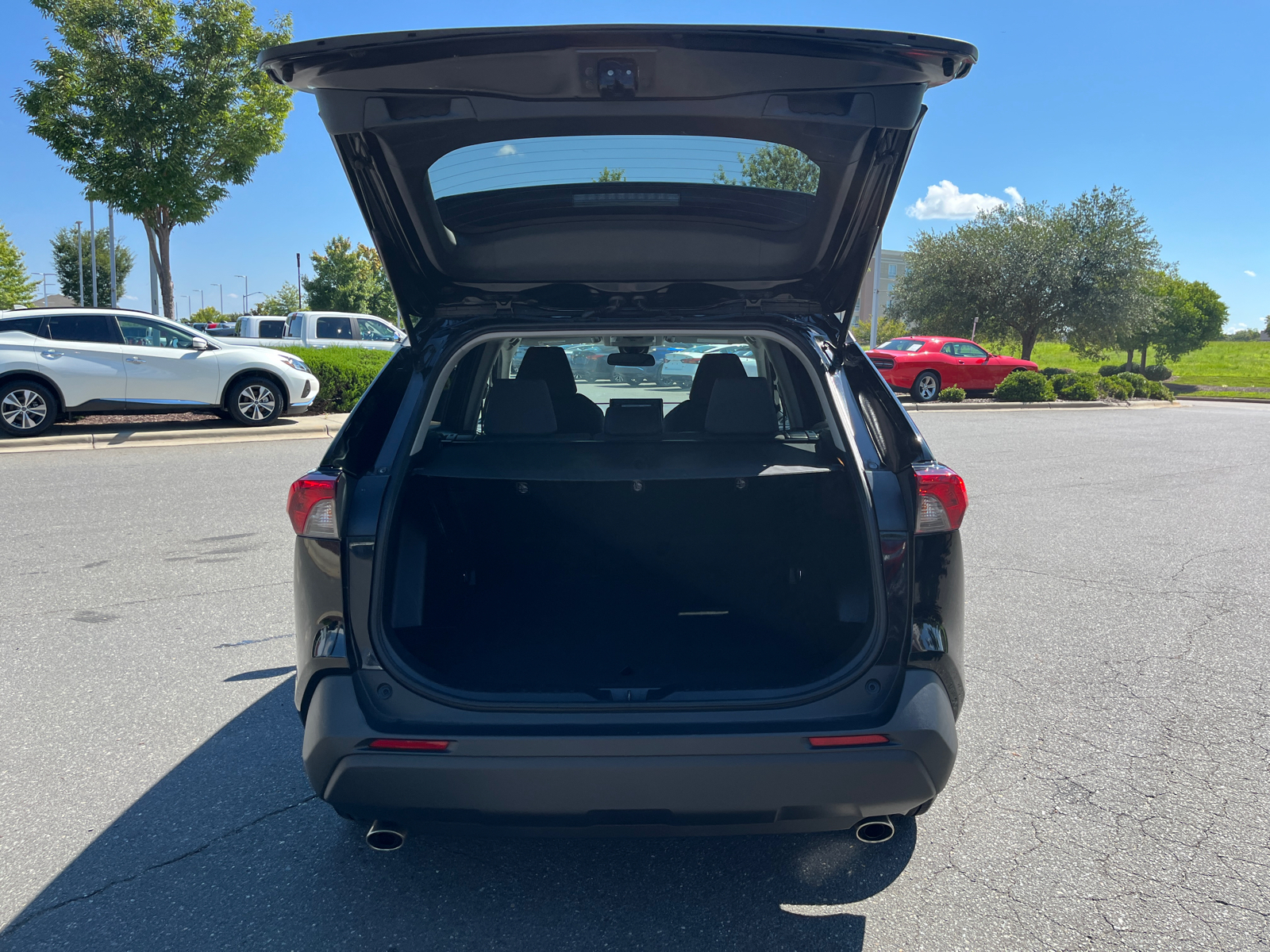 2021 Toyota RAV4 XLE 35