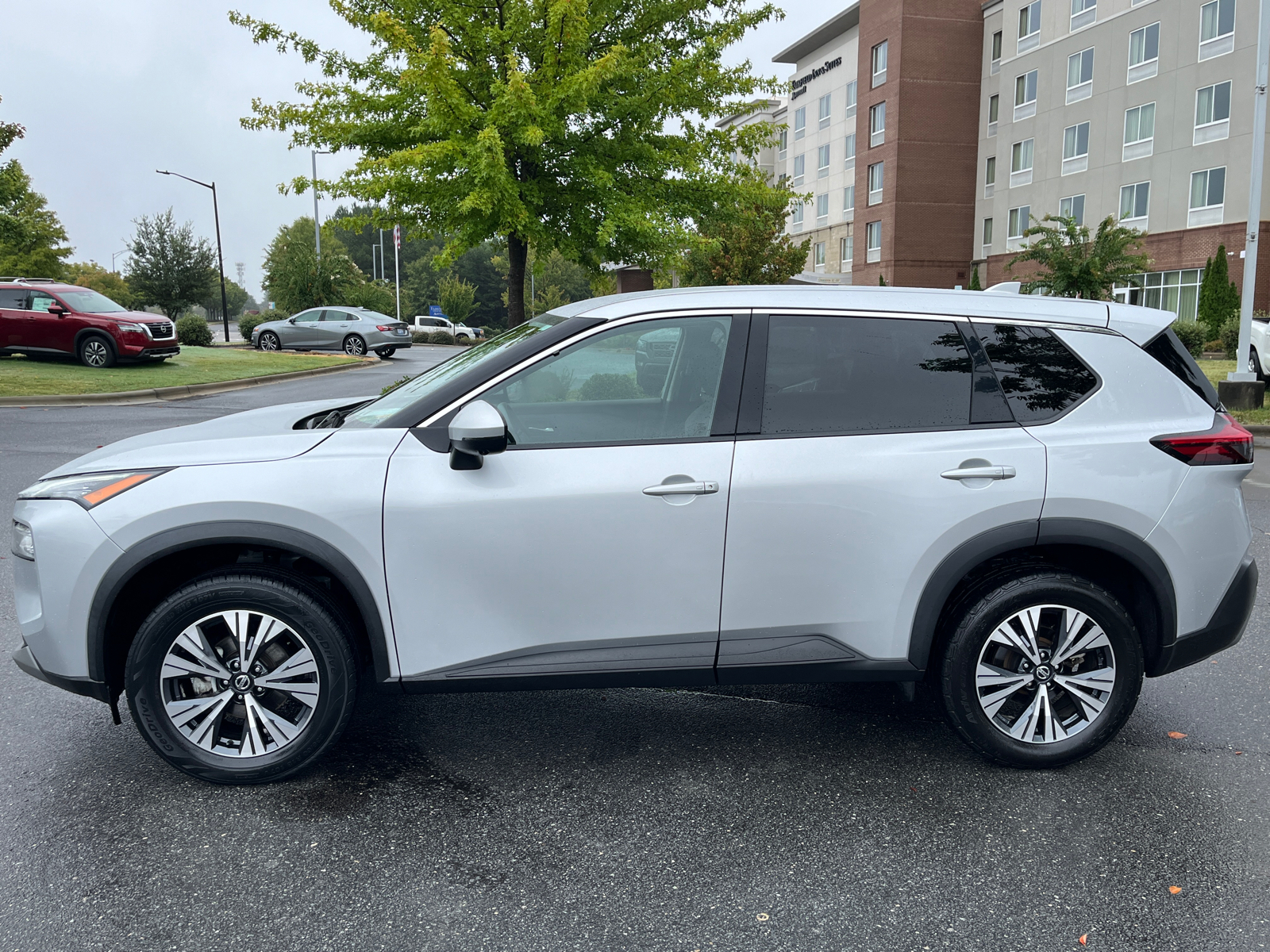 2021 Nissan Rogue SV 5