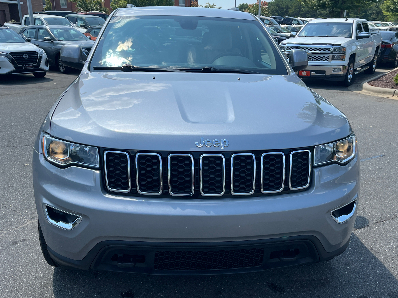 2021 Jeep Grand Cherokee Laredo E 2