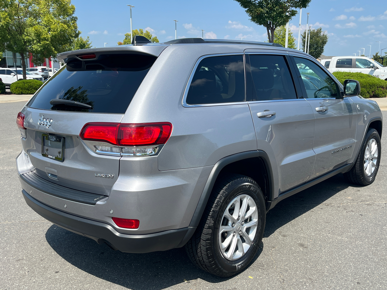 2021 Jeep Grand Cherokee Laredo E 10